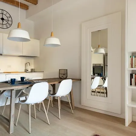 Apartman Plum Guide - Due North Milánó